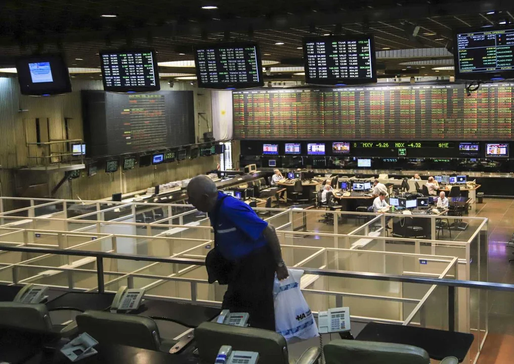 Las acciones líderes repuntan más de 2% en la segunda jornada del año