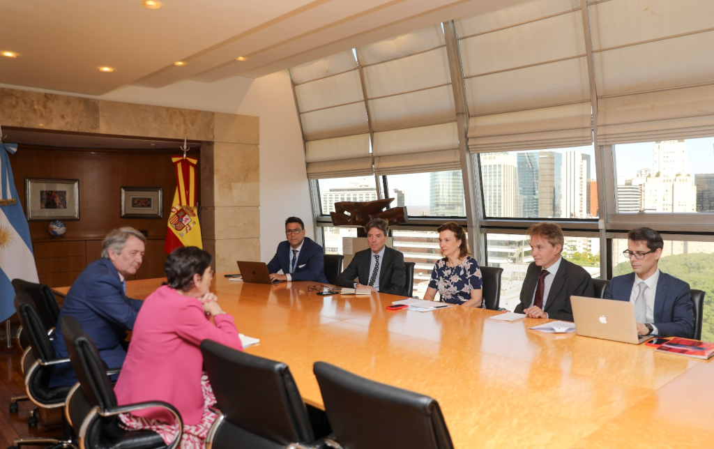 Diana Mondino tuvo una reunión con la embajadora de España