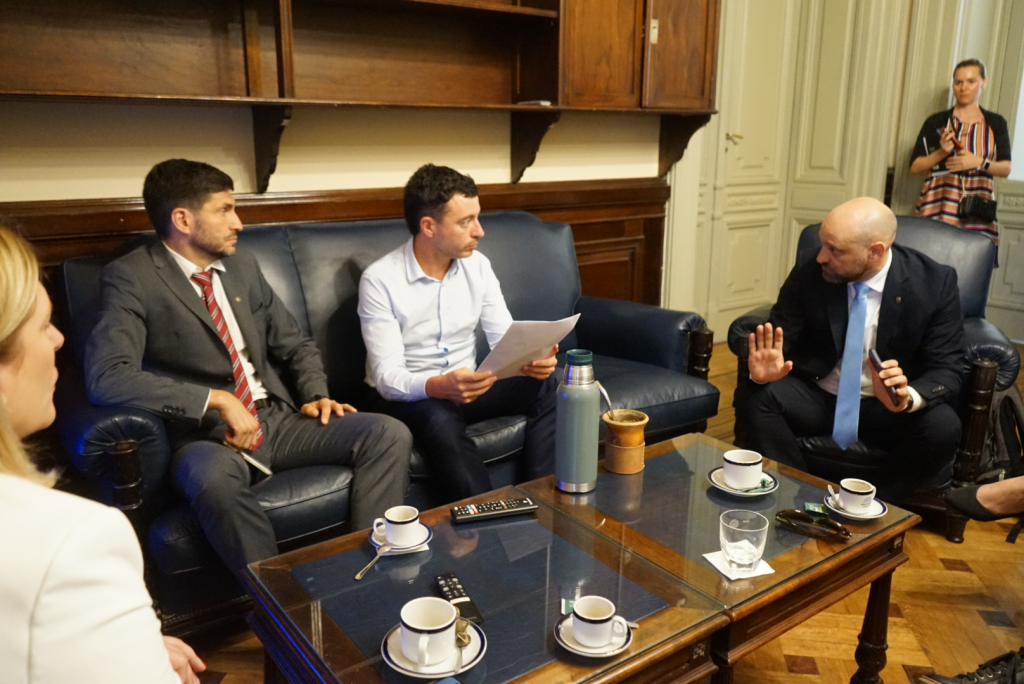 Pullaro mantuvo una reunión para ratificar el compromiso en defensa de la producción del interior
