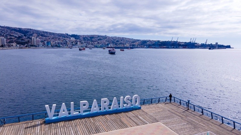 Buscan a un argentino que desapareció en el mar de Chile tras intentar rescatar a su primo