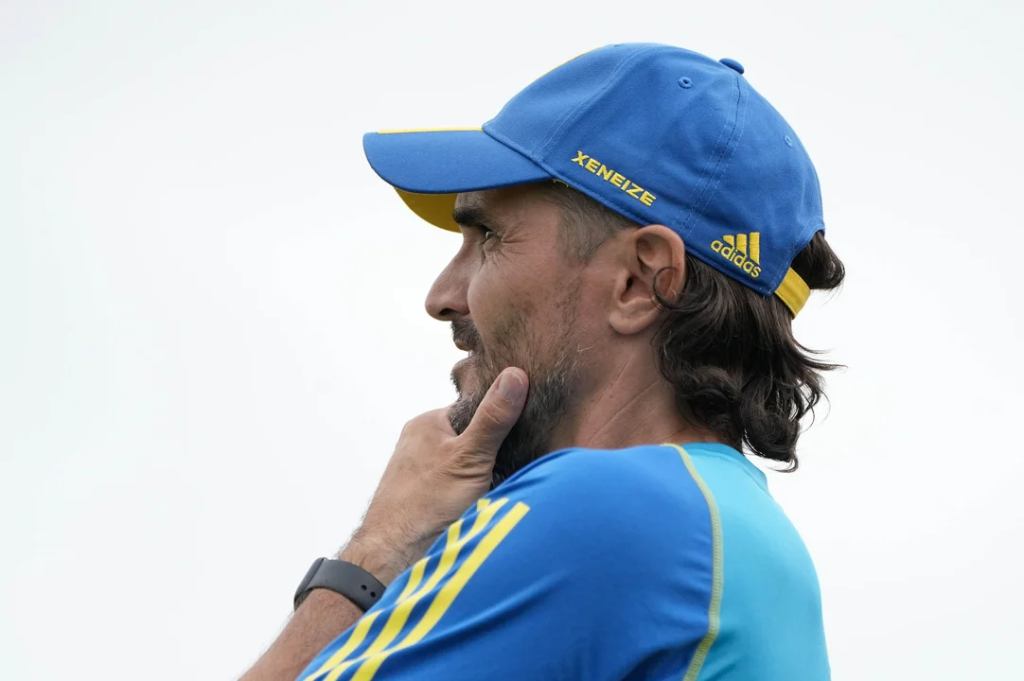 Boca: Diego Martínez sigue probando equipos para el debut del sábado ante Platense