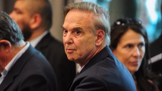 Pichetto le reclamó a Caputo que "deje de apretar" a los gobernadores