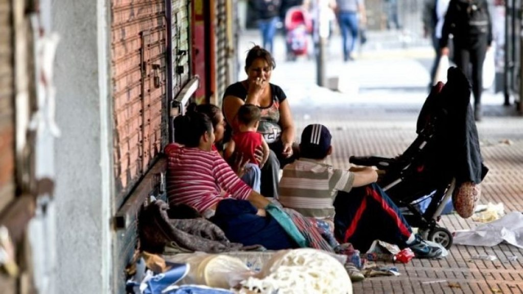 Una familia tipo necesita casi 500 mil pesos para no ser pobre en CABA