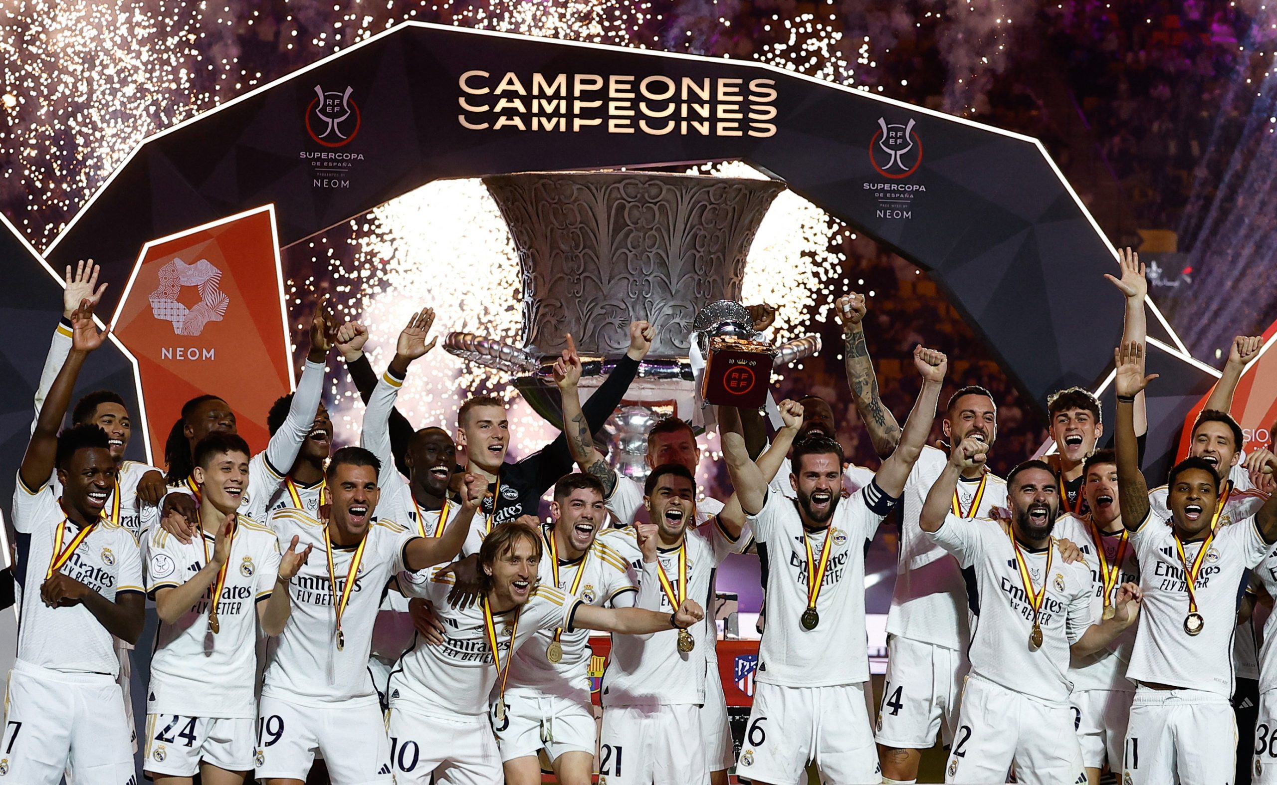 Real Madrid goleó a Barcelona y se consagró campeón de la Supercopa de ...