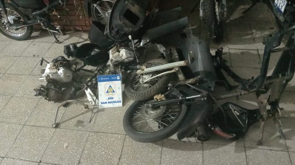 Allanaban por un asalto y encontraron elementos robados en otro