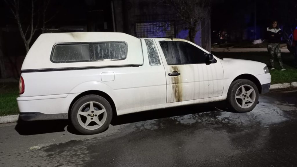 Otro vehículo incendiado en Villa Constitución
