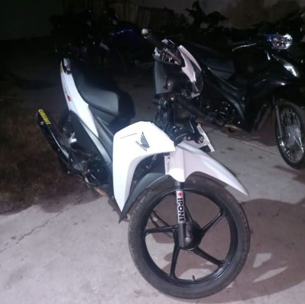 Joven detenido por circular en motocicleta con numeración adulterada en barrio 17 de Octubre