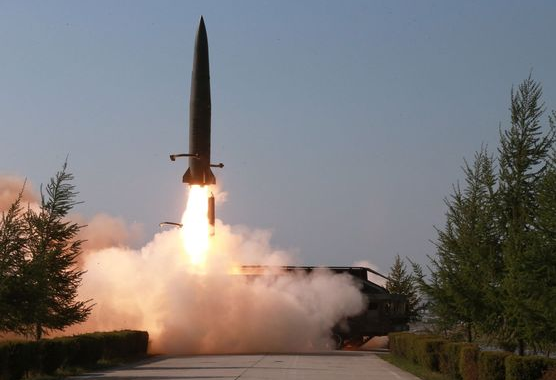Corea del Norte lanzó un misil balístico al mar