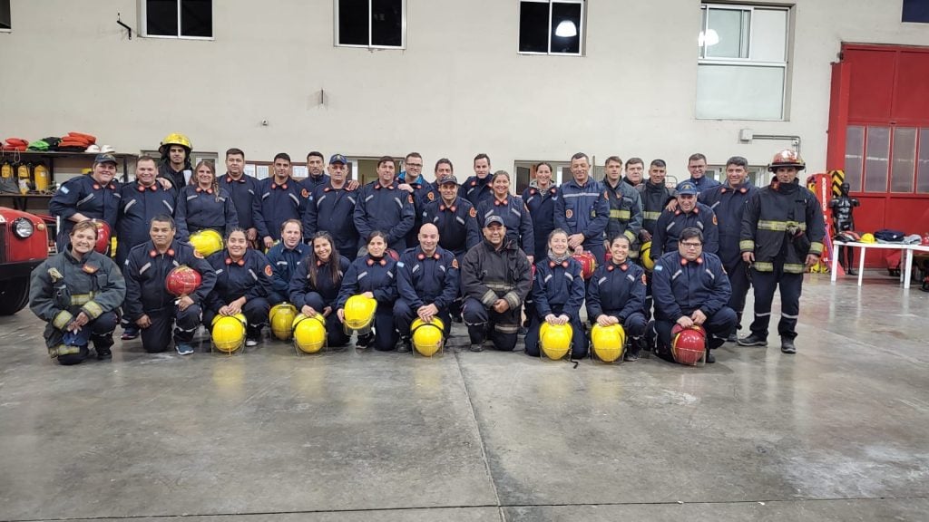 Bomberos Voluntarios celebró su día con un cuartel de puertas abiertas