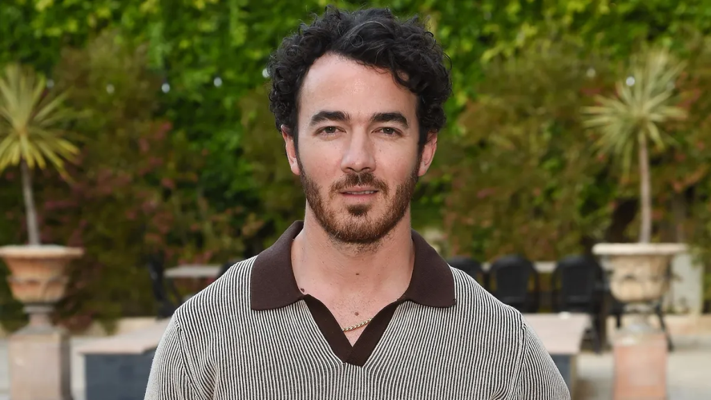El cantante de los Jonas Brothers compartió su diagnóstico de cáncer de piel
