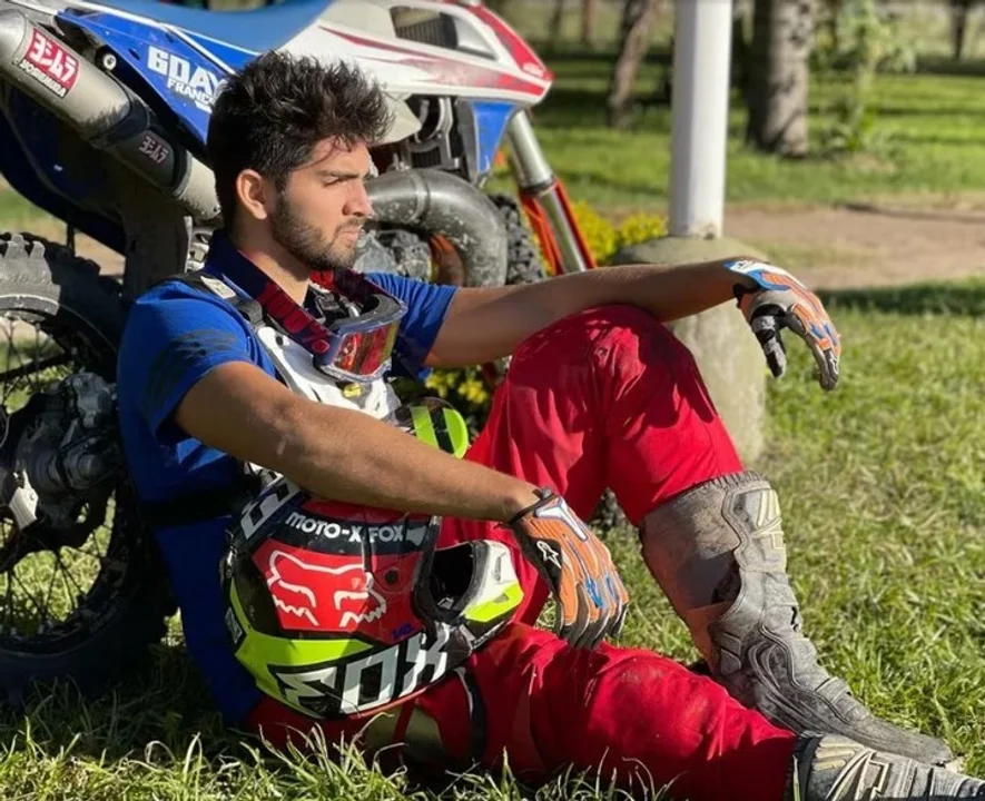 Otra pérdida en motos: falleció un piloto de 28 años en Santiago del Estero