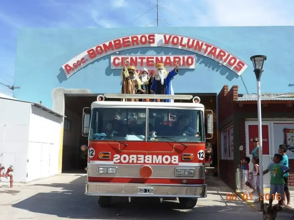 Bomberos de Neuquén le salvaron la vida a un niño que se ahogaba