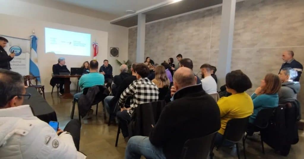 Villa Constitución: autoridades provinciales presentaron programas que impulsan el empleo
