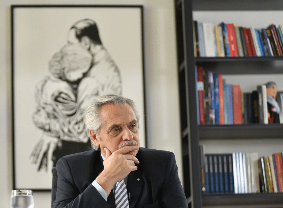 Alberto Fernández apuntó contra Milei por la inflación: “Decir que está controlada es la paz de los cementerios”