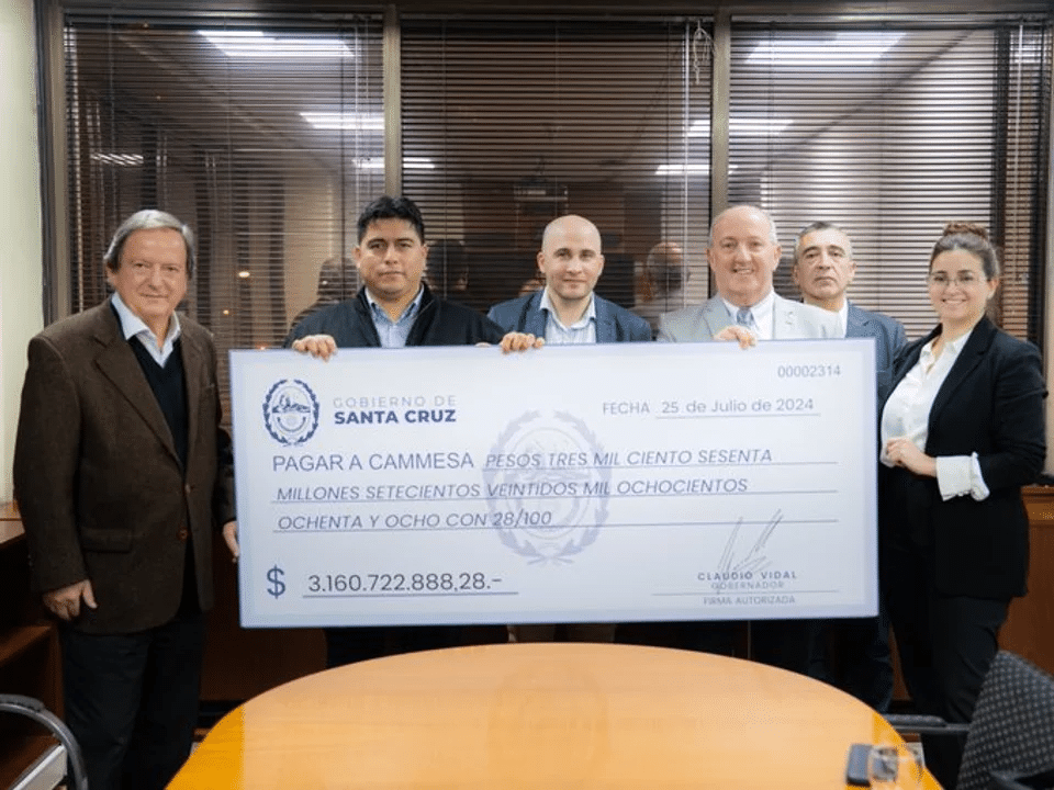 Santa Cruz pagó deuda energética y Caputo lo ponderó