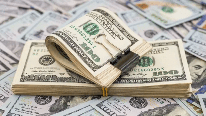 El dólar blue termina la semana al alza, con un brecha del 54%