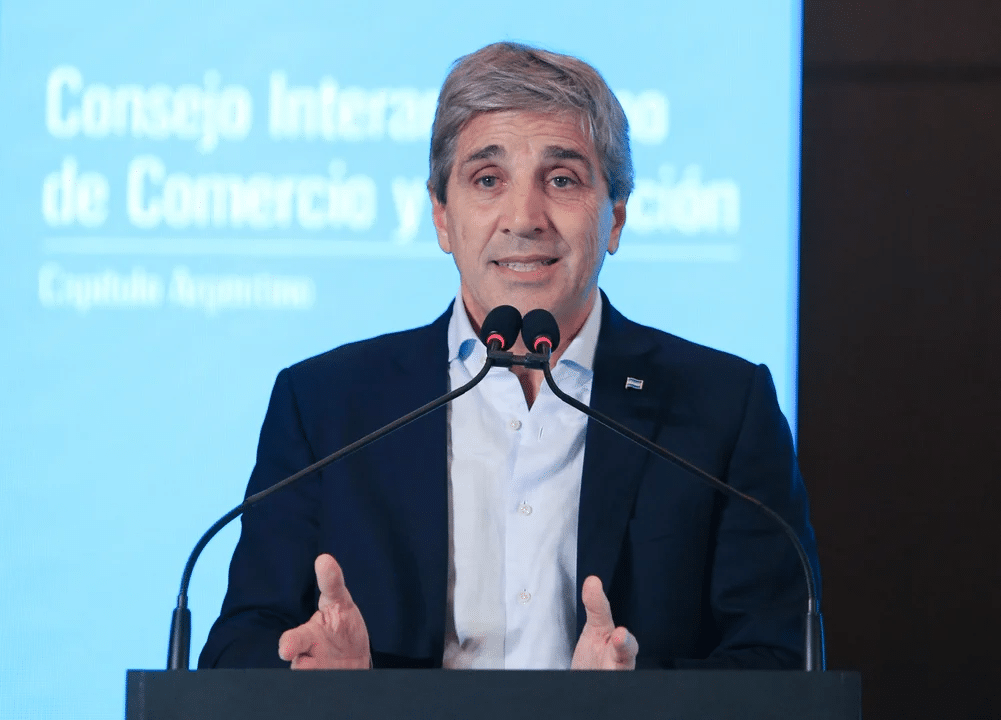 Según Caputo, la inflación de junio quedó por debajo del 5%: el INDEC difunde el dato este viernes