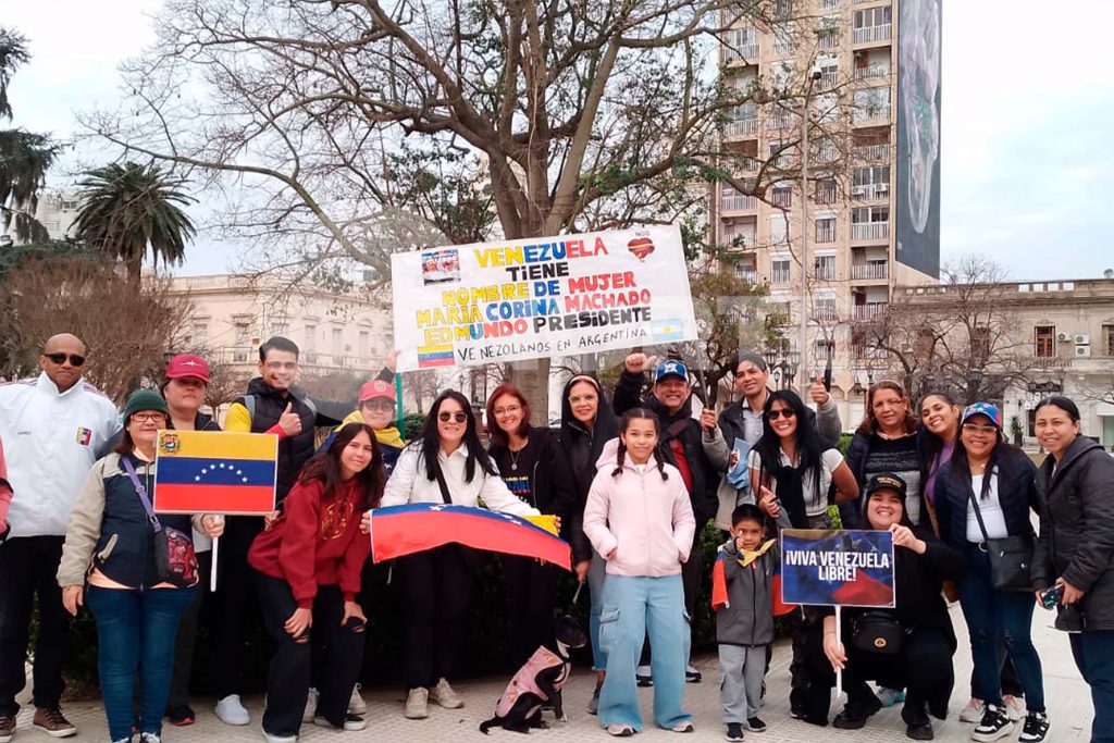 Venezolanos residentes en San Nicolás se manifiestaron contra el régimen de Maduro