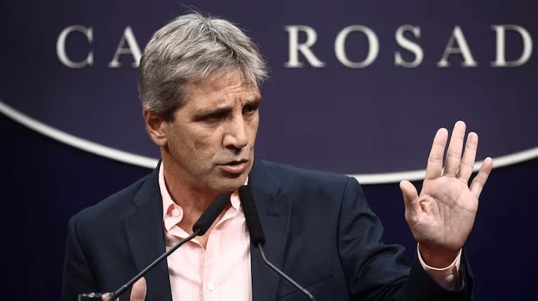 Impuesto PAIS: desde el lunes comenzará a regir la baja del 10% en importaciones