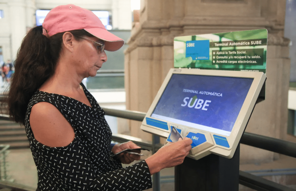 La Asociación de Bancos de la Argentina destaca el avance de los medios de pago en el transporte público