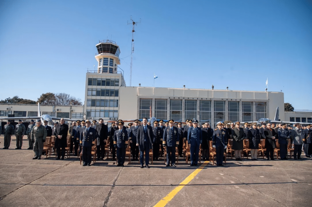 Petri dijo estar "orgulloso" de las Fuerzas Armadas en el acto del Día de la Fuerza Aérea