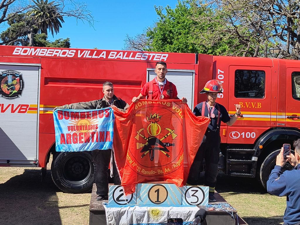 Bomberos de Ramallo participaron de “La Carrera Primavera”