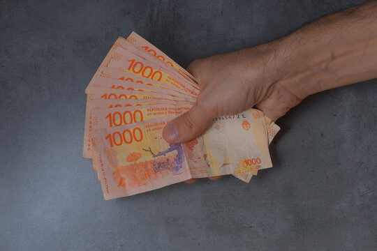 El salario mínimo perdió un 26,5% real en la gestión de Milei, según estudio de la UBA