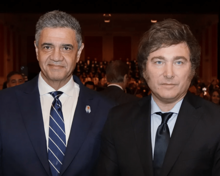 Milei recibe mañana a Jorge Macri para firmar el traspaso de los colectivos en CABA