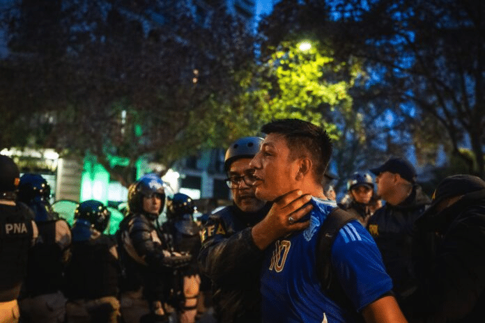 Ordenan liberar al último detenido durante la manifestación por la Ley Bases