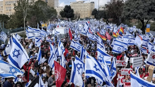 Israel: protestas masivas y paro general exigen la liberación de rehenes en Gaza